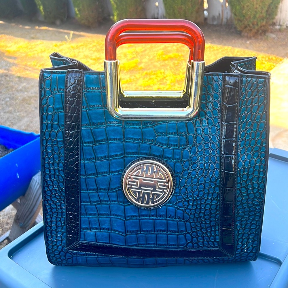 Large clutch bag
